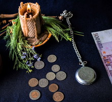 Sprawdzone zaklęcie na zwrot długów. Potrzebujesz tylko 3 naturalnych składników