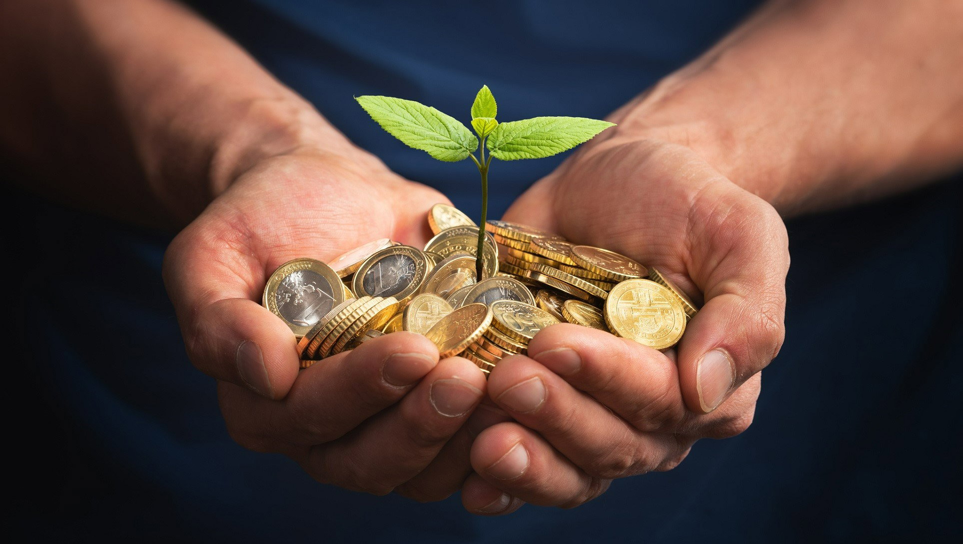 Szczęśliwy pieniążek przyciągnie gotówkę do portfela. Naładuj go dobrą energią