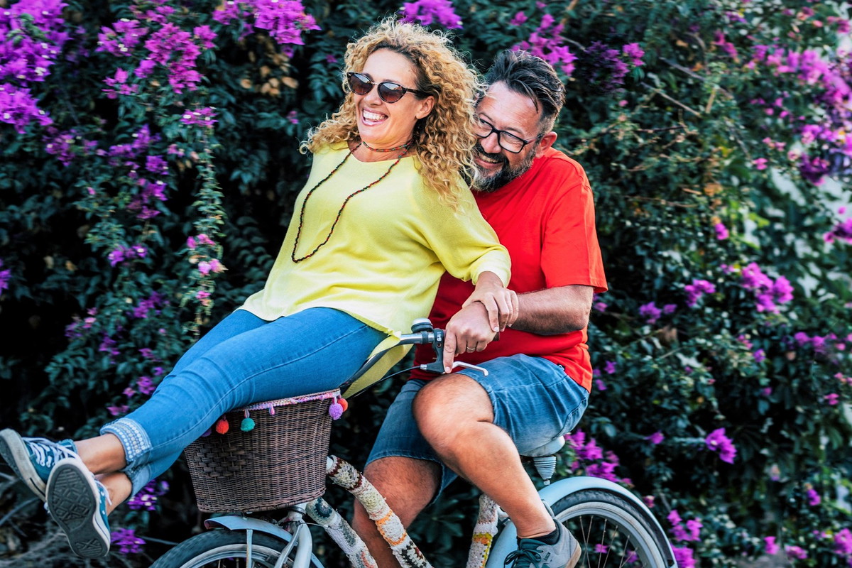 Te 3 znaki zodiaku są młode duchem. Czas nigdy ich nie dogania