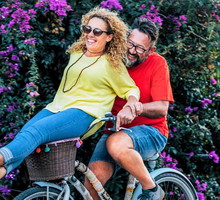 Te 3 znaki zodiaku są młode duchem. Czas nigdy ich nie dogania