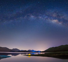 Prognoza astrologiczna na sierpień 2023. To czas romansów, ale nie ważnych decyzji