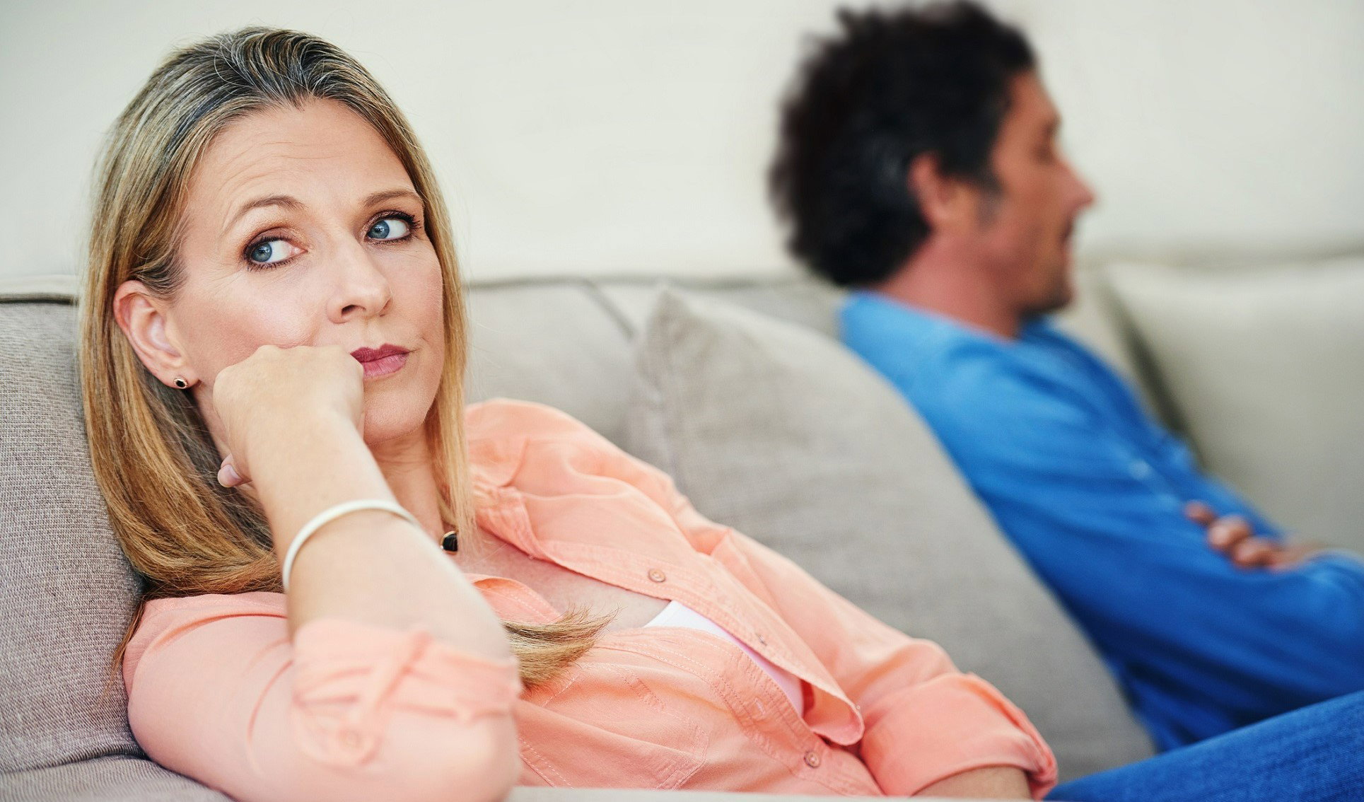 Wskazano 3 znaki zodiaku, które żyją w związkach bez miłości. Nie potrafią porzucić partnera