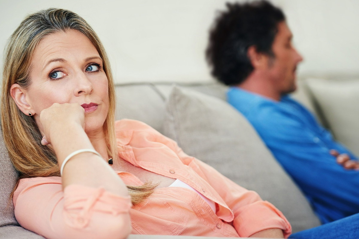 Wskazano 3 znaki zodiaku, które żyją w związkach bez miłości. Nie potrafią porzucić partnera