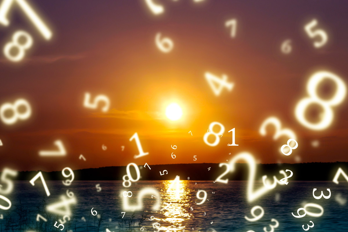Numerologia na sierpień 2023. Sprawdź, co wydarzy się w tym miesiącu