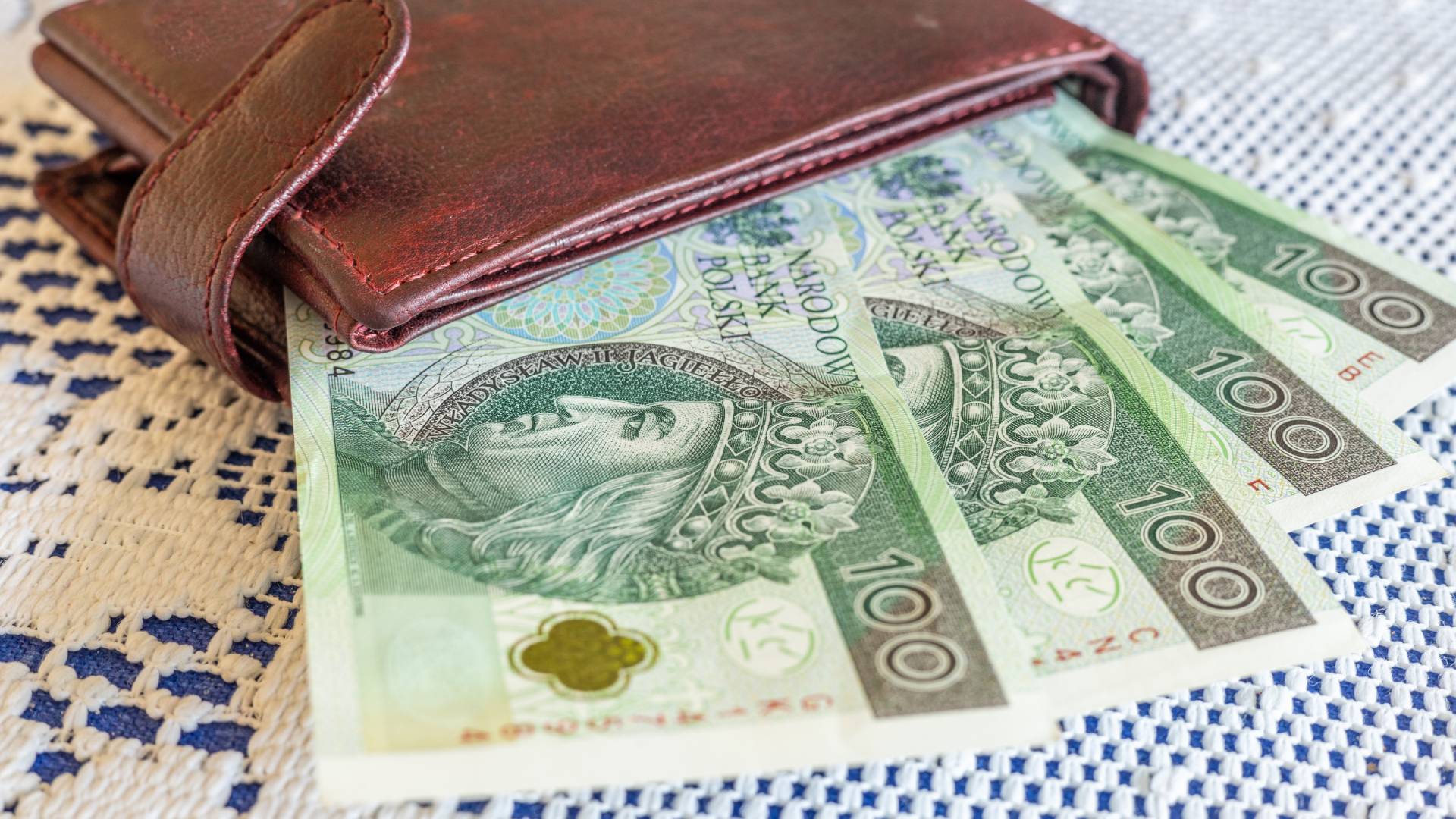 Eliksir na przyciąganie pieniędzy z użyciem octu. 2 składnik na pewno masz w domu