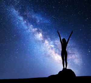 22 lipca życie tego znaku zodiaku stanie na głowie. Kosmos da mu szansę jedną na milion
