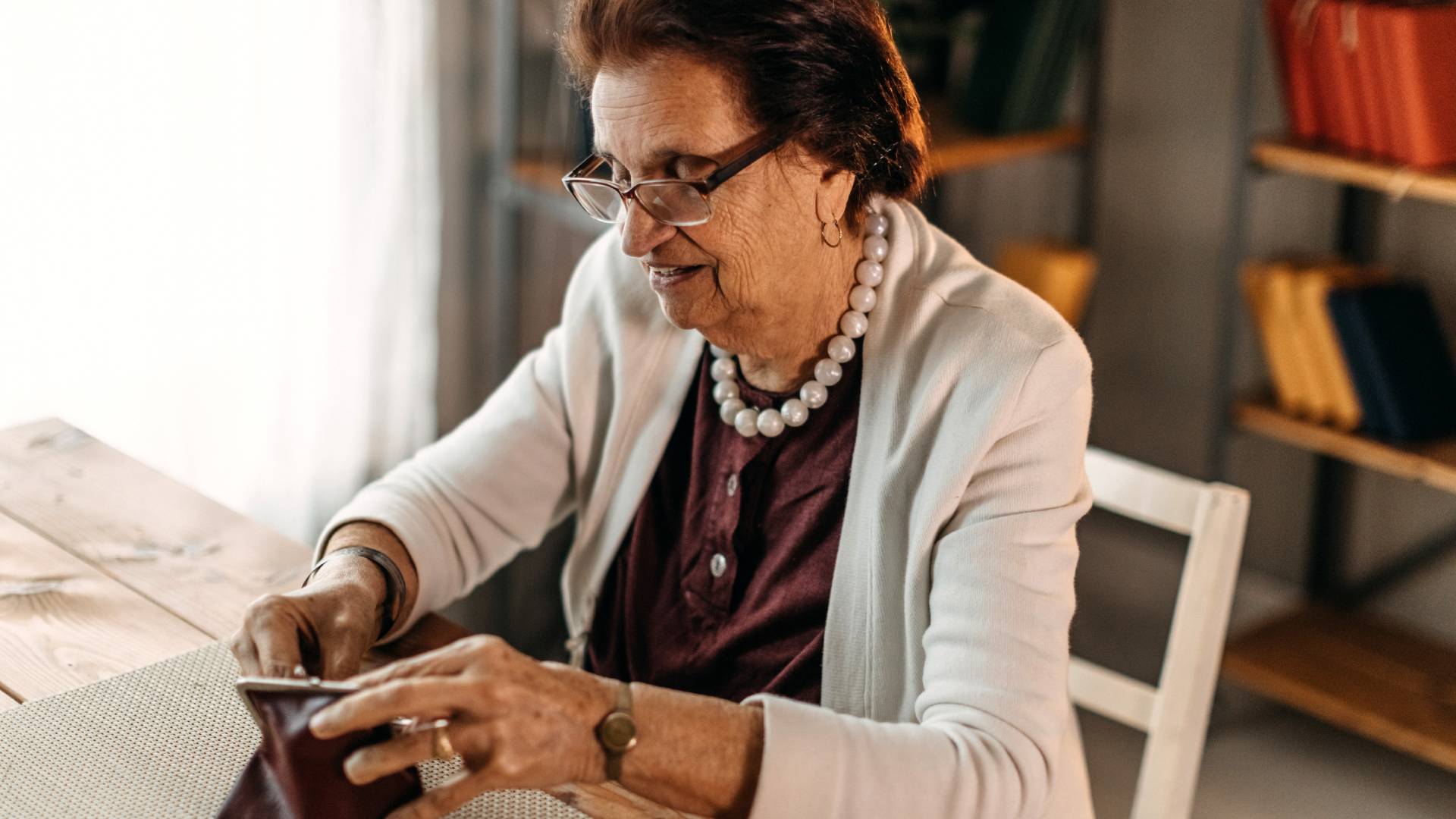 Rytuał na pieniądze z użyciem ziarenka kukurydzy. Nie zapomnij o tym 1 szczególe