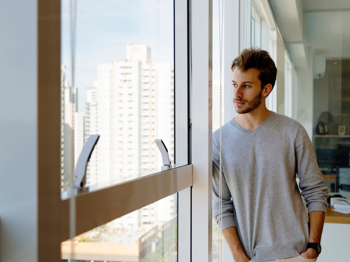 rozczarowany mężczyzna