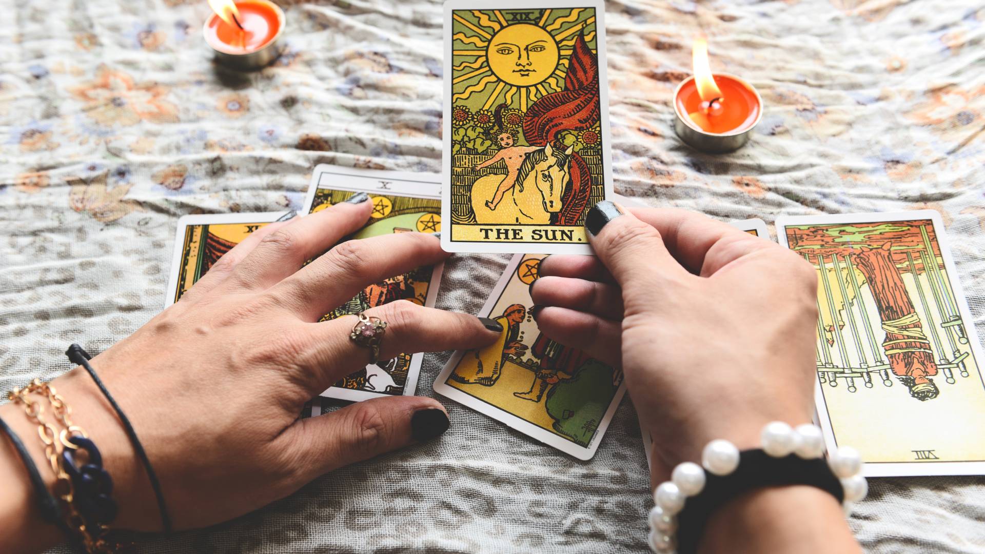 Tarot na sierpień 2023