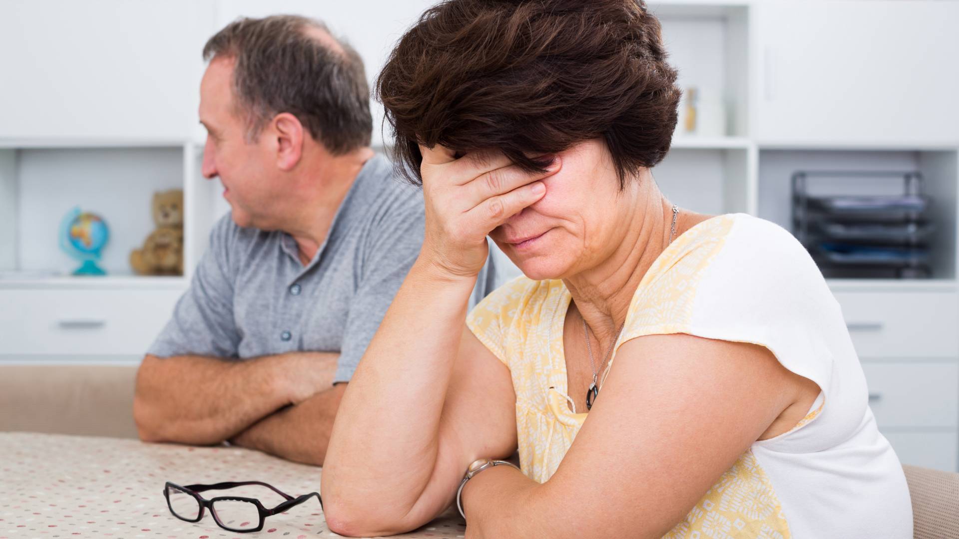 Oto 4 znaki zodiaku, które w lutym 2024 staną się ofiarą plotek