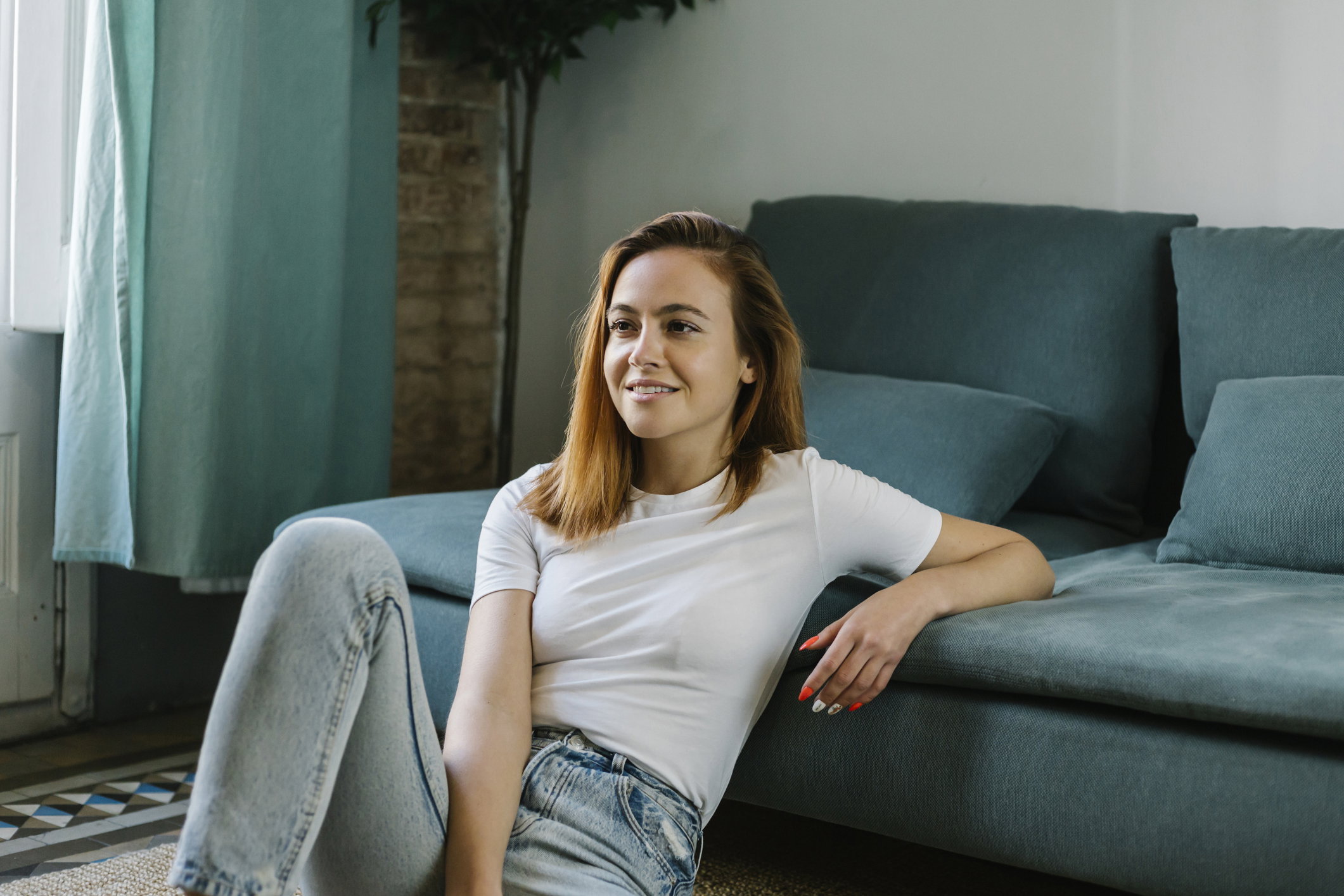 uśmiechnięta dziewczyna