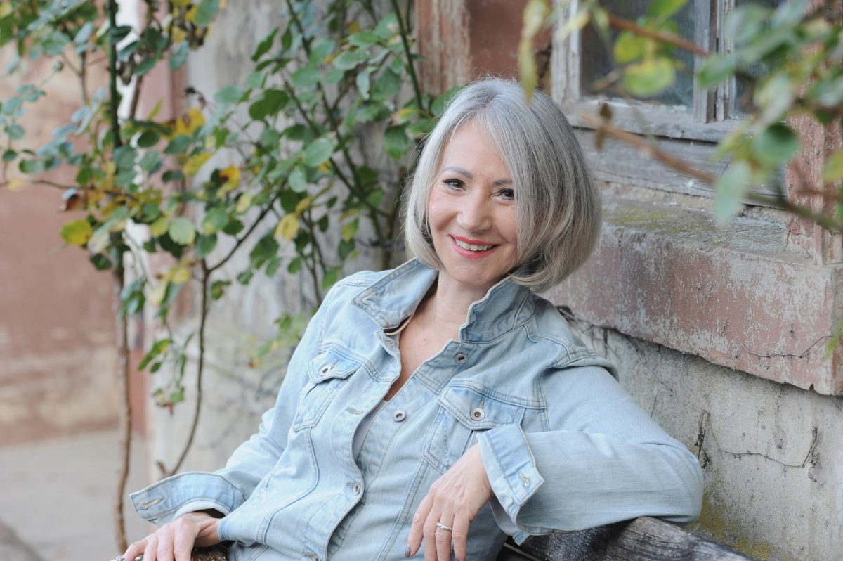 uśmiechnięta kobieta