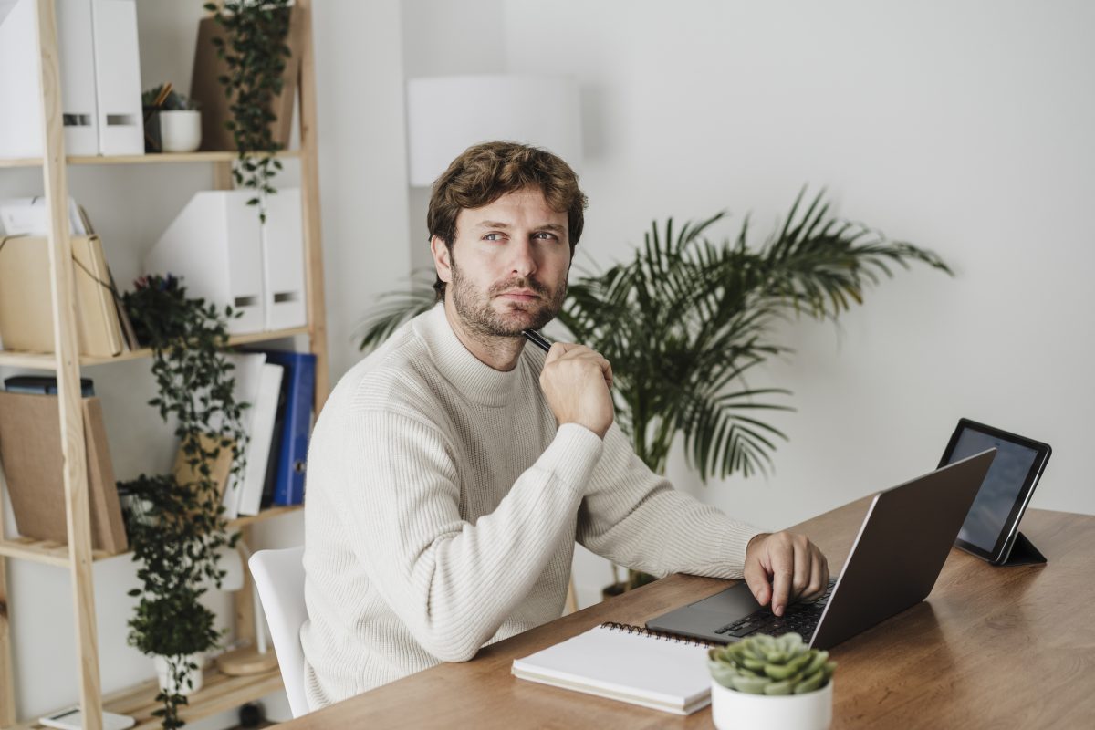 zawiedziony mężczyzna