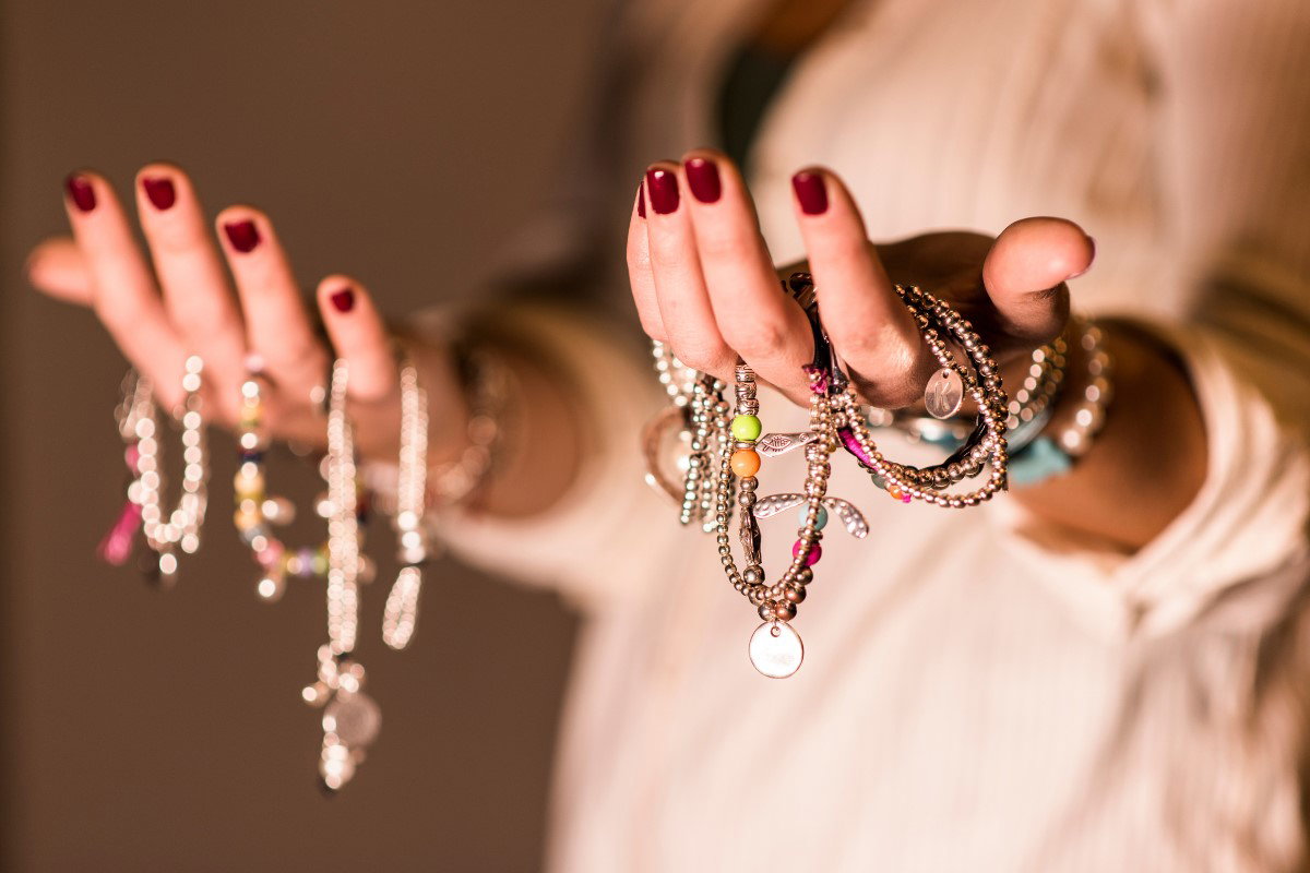 Uszkodzenie lub zgubienie biżuterii z kamieni