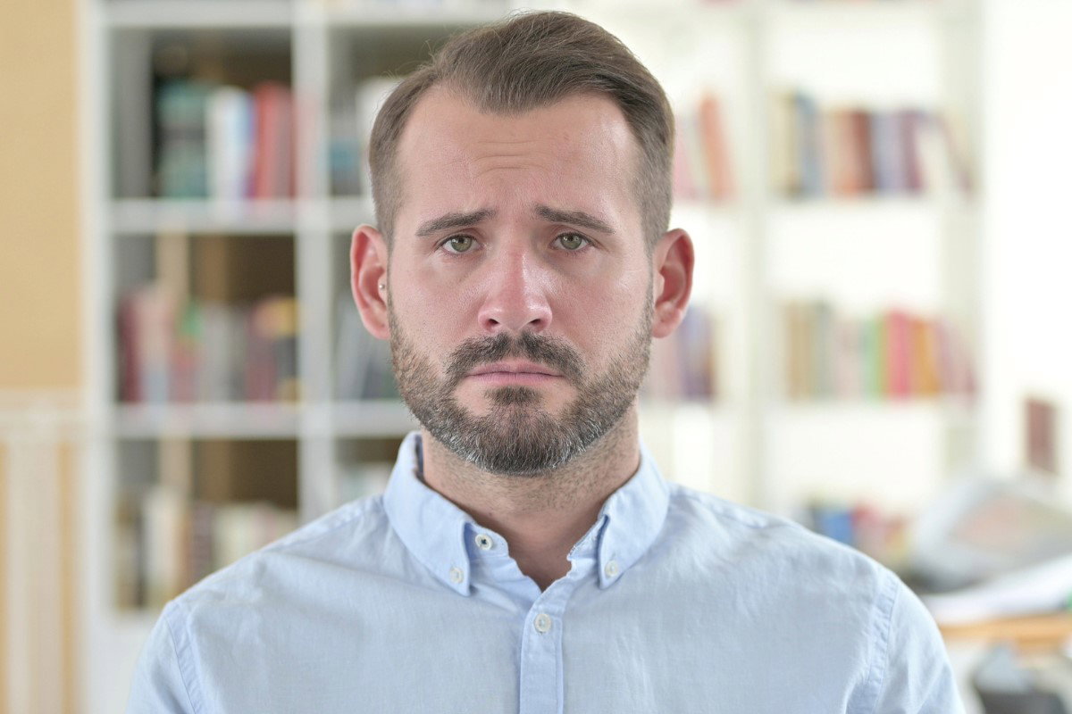 smutny mężczyzna iStock by Getty Images, yourstockbank