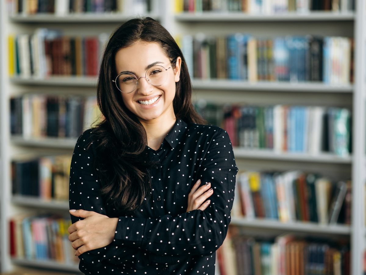 uśmiechnięta kobieta