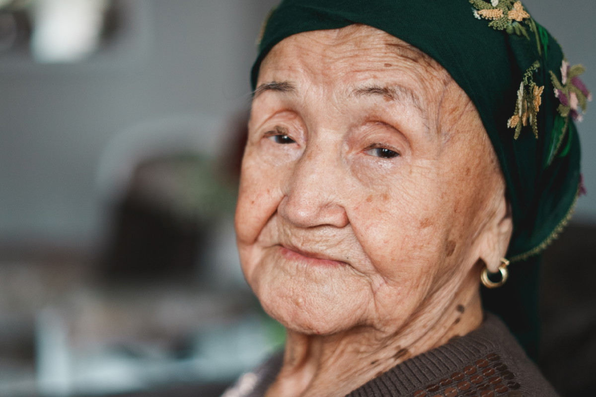 Rytuał szeptuch na sylwestra. Koniecznie go wykonaj, żeby mieć szczęście w 2023 roku