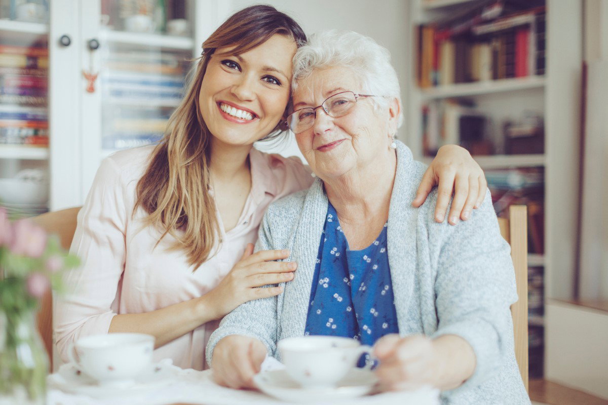 babcia i wnuczka iStock by Getty Images, Eva-Katalin
