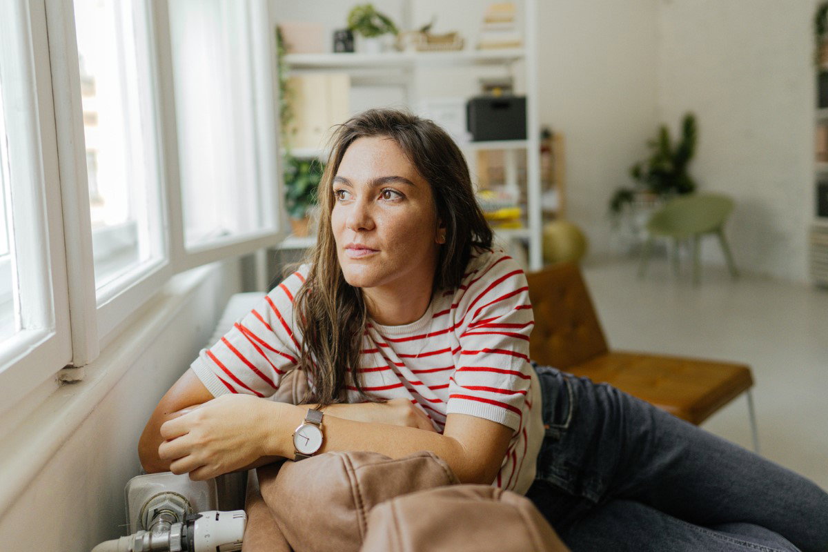 smutna kobieta iStock by Getty Images, AleksandarNakic