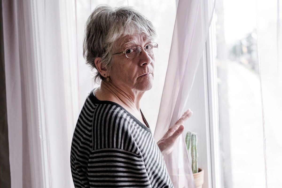 smutna kobieta iStock by Getty Images, LSOphoto