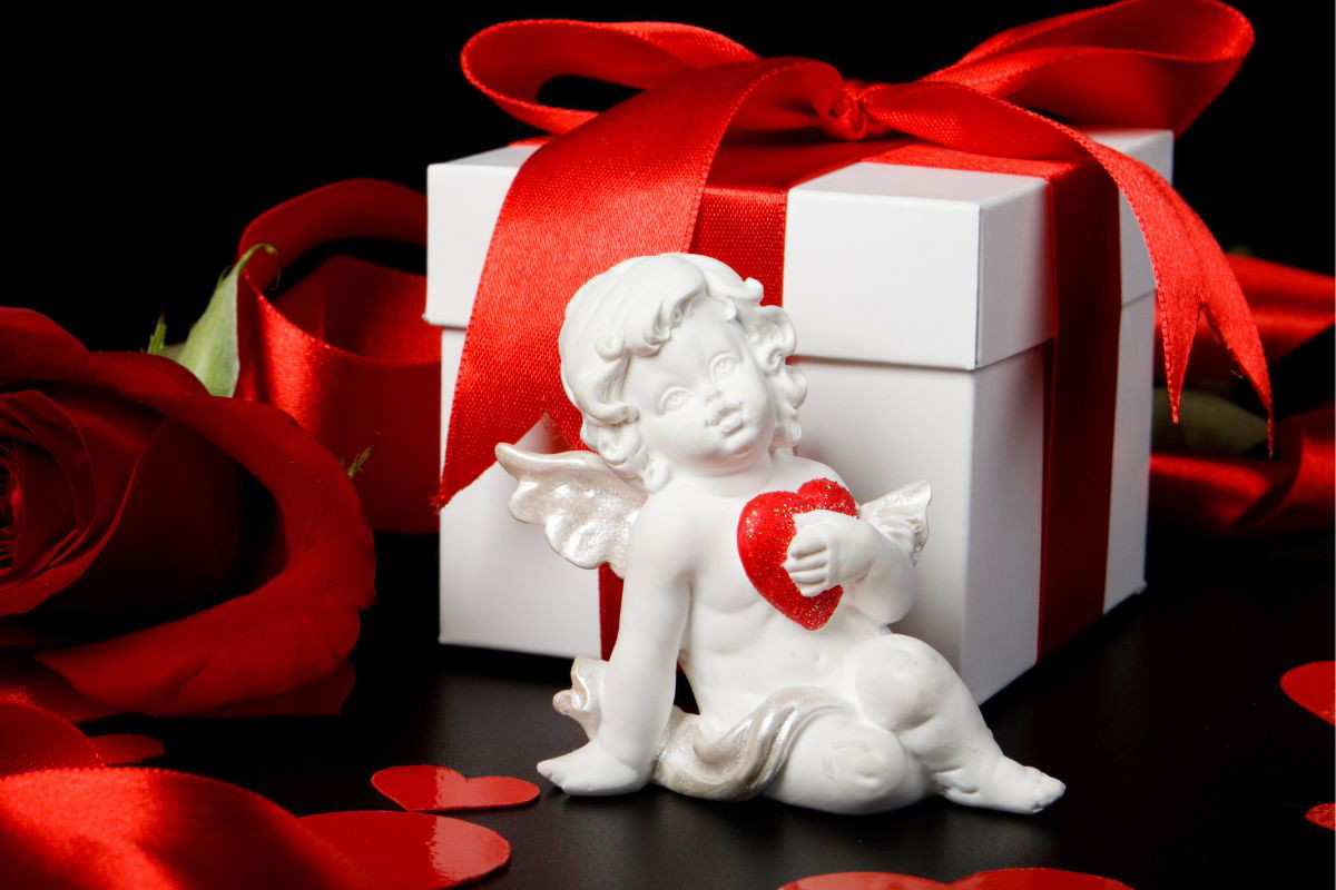 w walentynki ręka anioła