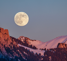 Horoskop na pełnię Księżyca w lutym 2025