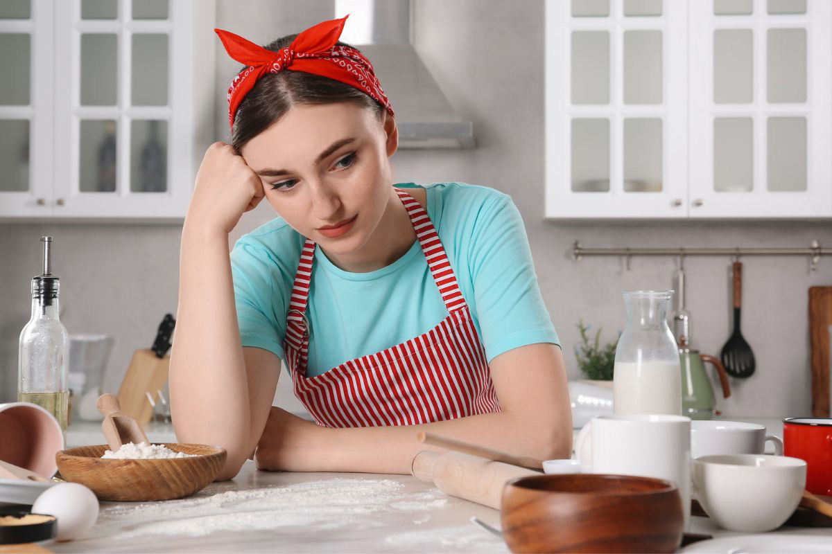 Kobieta w kuchni 1200 x 800