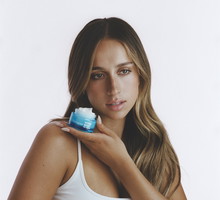 Handlost_Neutrogena_Tate_60583-7-0031_R2