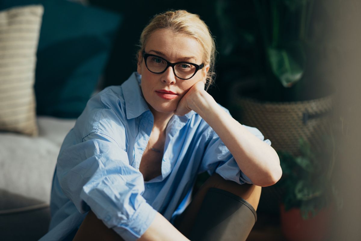 poważna kobieta, fot. Getty Images, miniseries