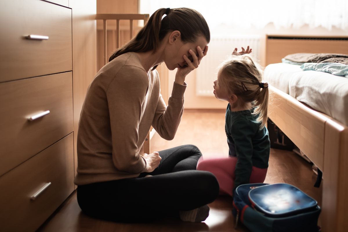 załamana matka z córką
