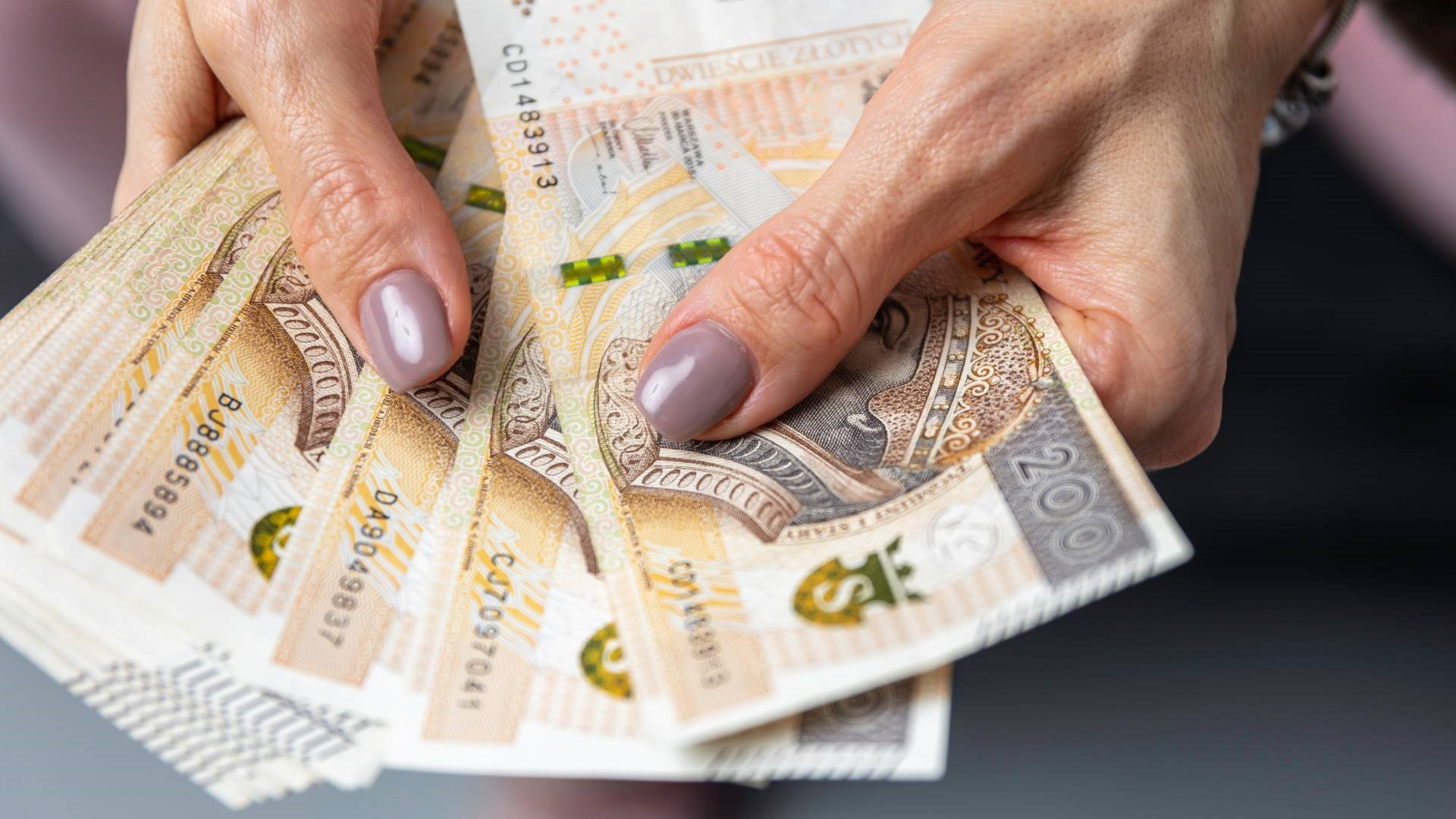 3 znaki zodiaku. które niebawem zgarną niezłą sumkę. Wiosna będzie dla nich łaskawa