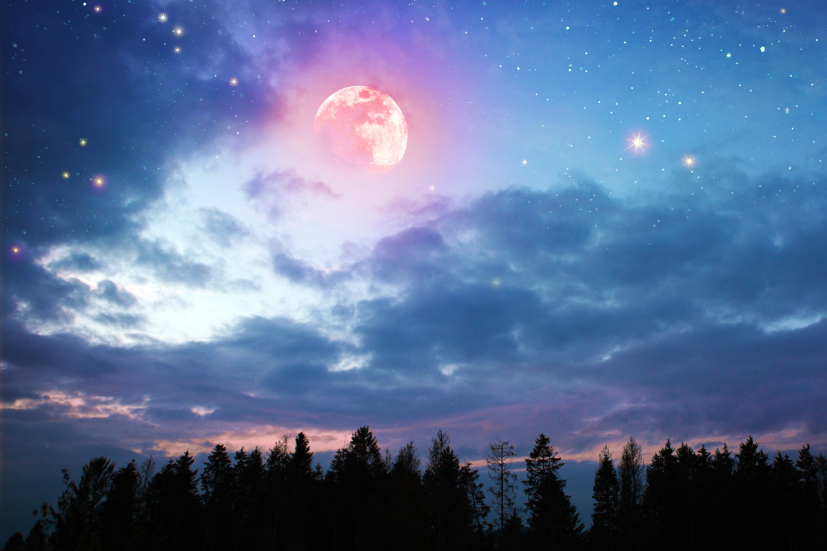 Pełnia Różowego Księżyca 13 kwietnia 2025