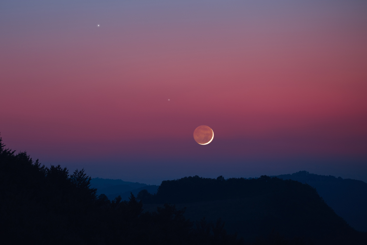 Koniunkcja Księżyca z Marsem 5 kwietnia 2025