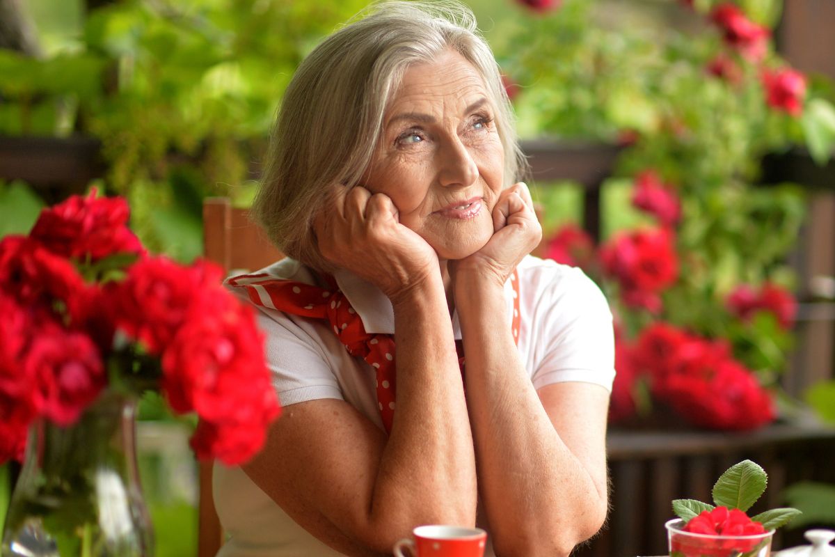 rozmarzona emerytka chodzi na randki