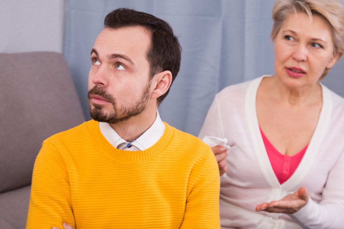 matka wściekła się na syna, bo nie pości w Wielki Piątek