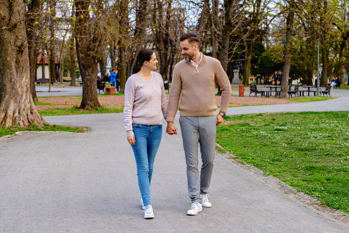 zakochana para w parku