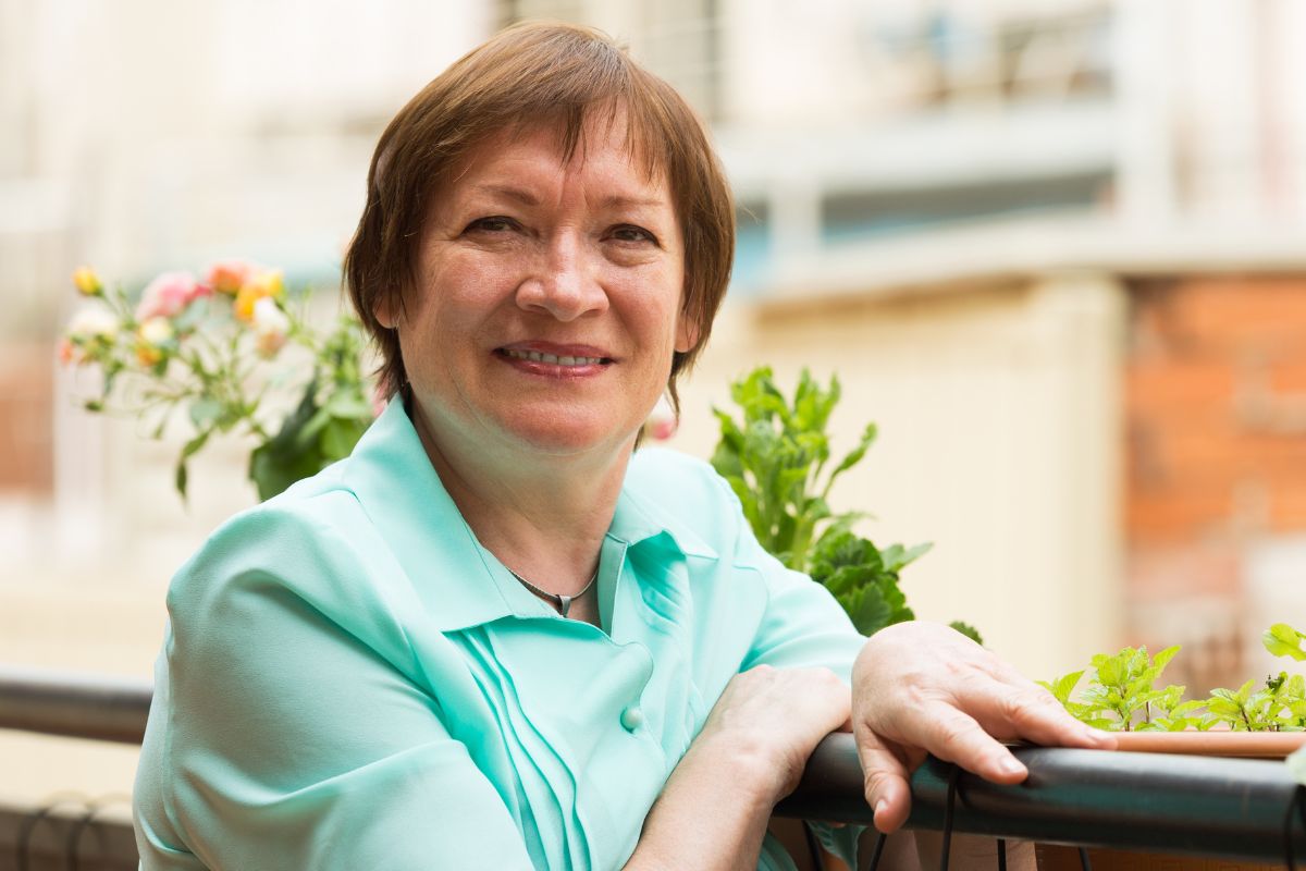 emerytka poznaje miłość na balkonie