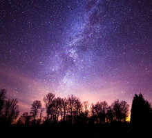 W majówkę 2025 kosmiczna energia namiesza w uczuciach