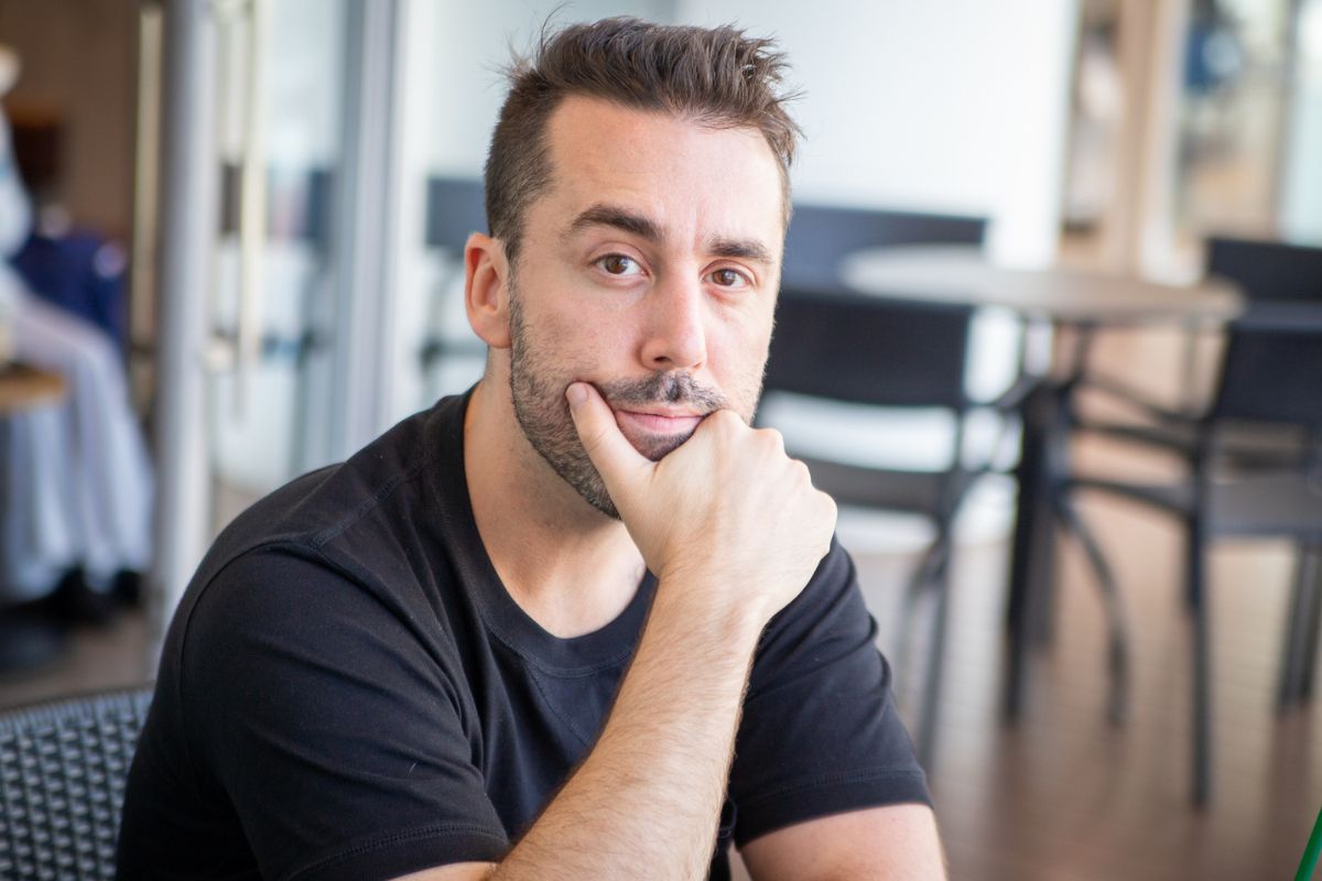 Znalazłem perfumy w szafie i myślałem, że żona mnie zdradza 1200 x 800