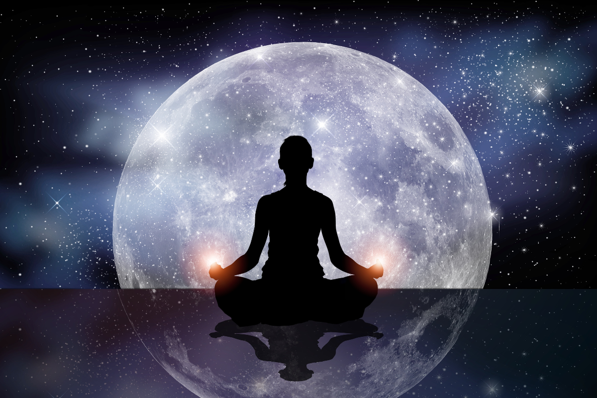 Koniunkcje Księżyca i planet w maju 2025