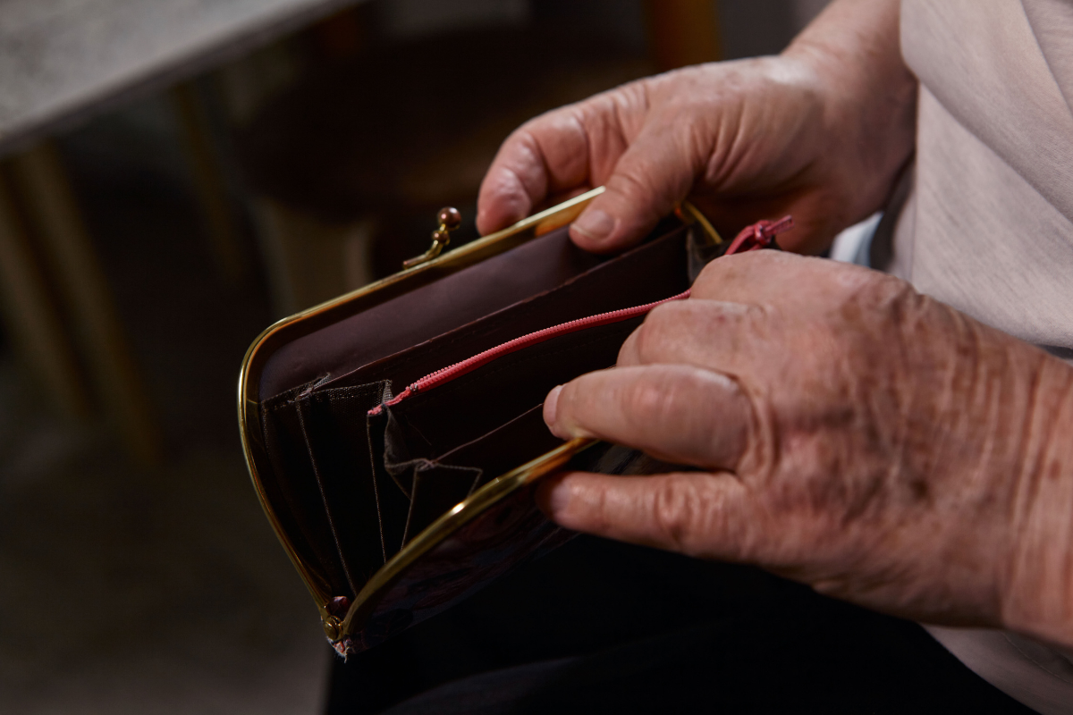 ostrzega przed tą 1 rzeczą w portfelu