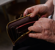 ostrzega przed tą 1 rzeczą w portfelu