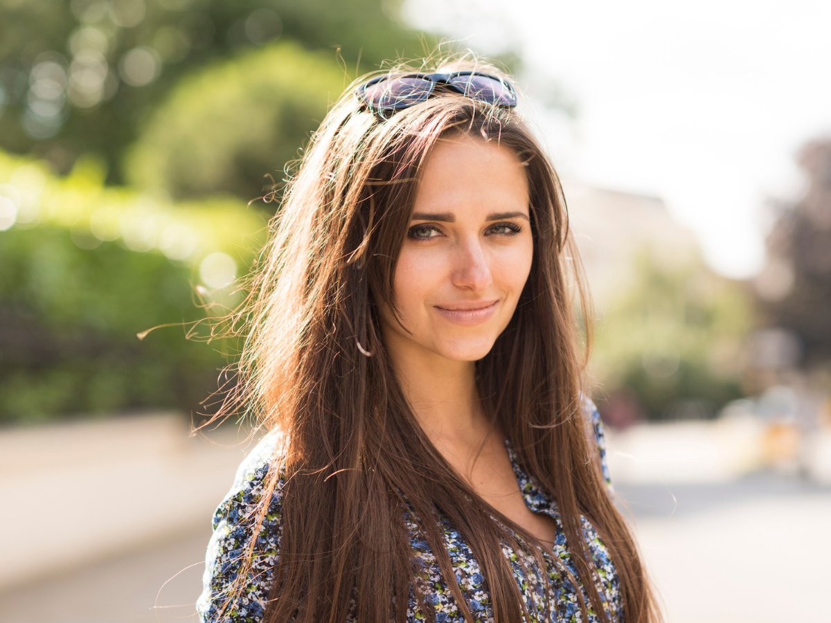 uśmiechnięta kobieta