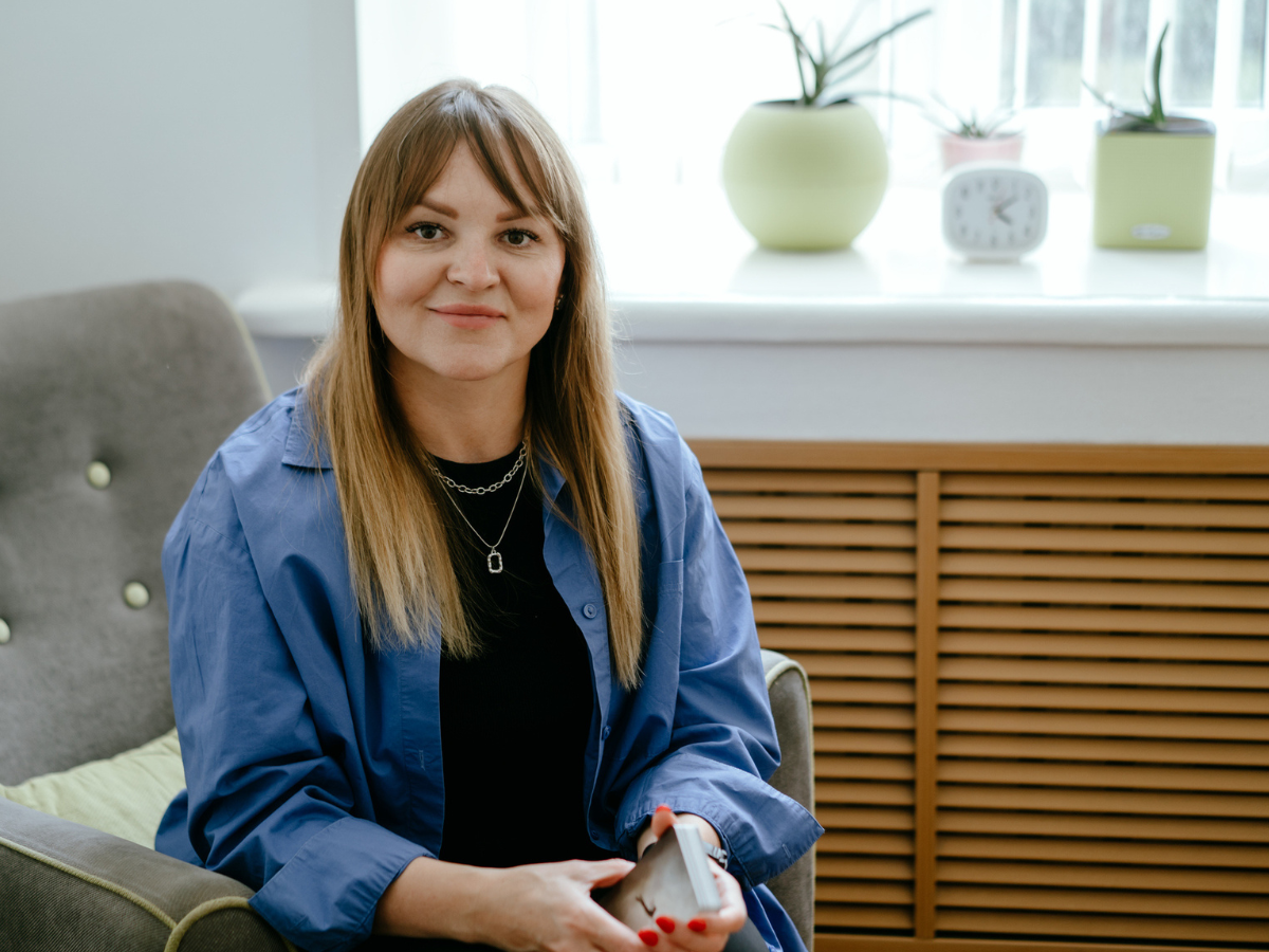 pewna siebie kobieta