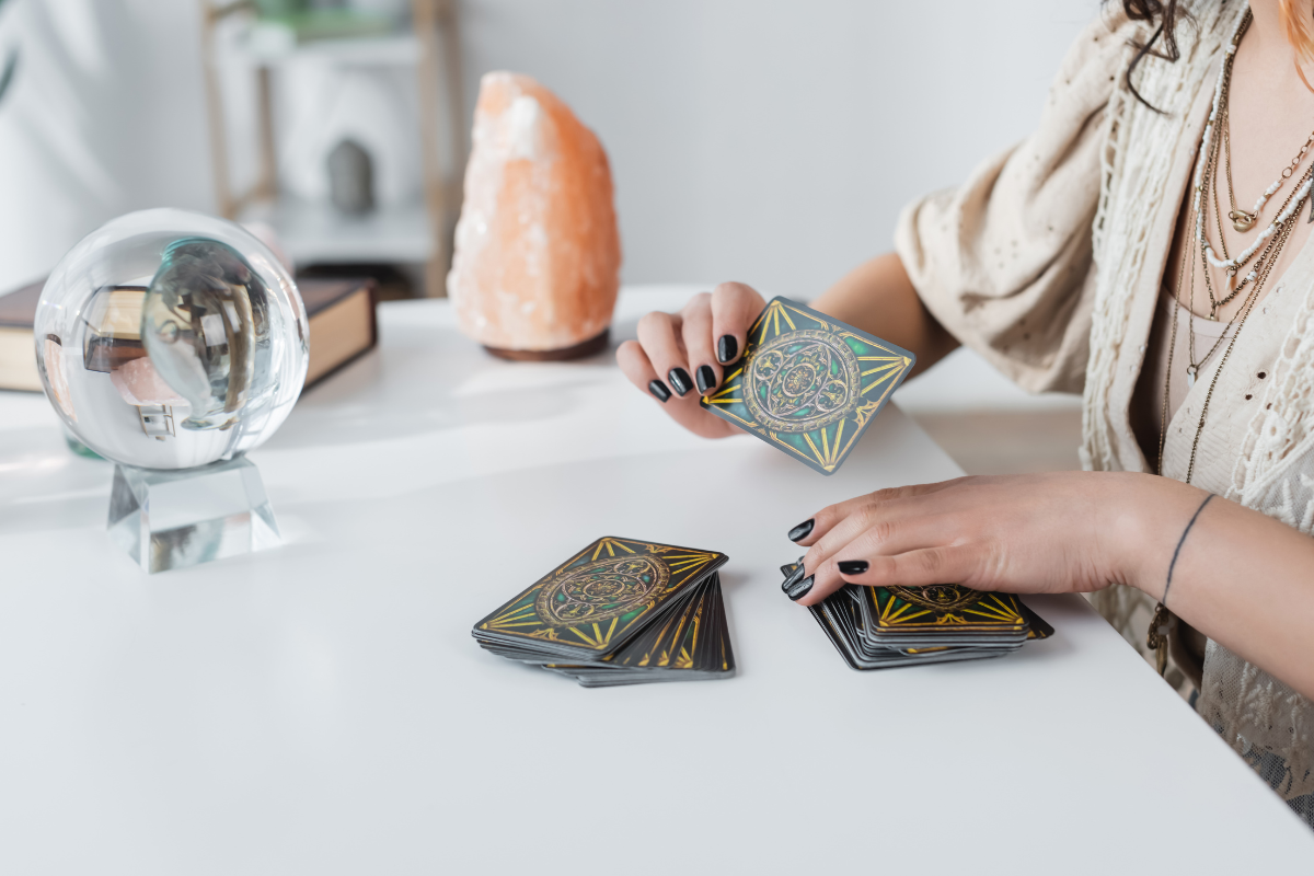 Tarot na czerwiec 2025