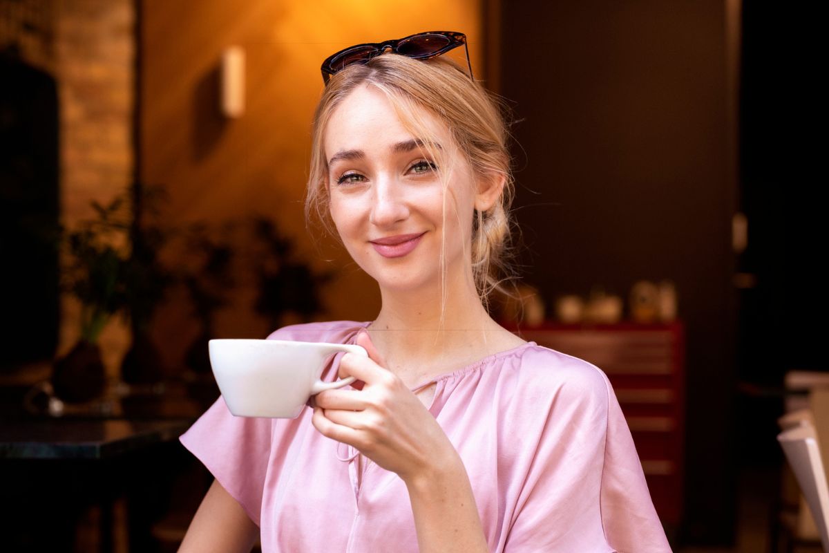 uśmiechnięta kobieta