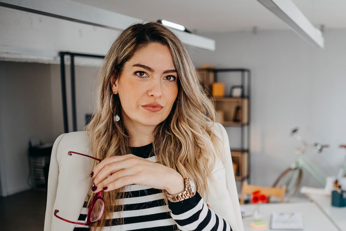 zniesmaczona kobieta