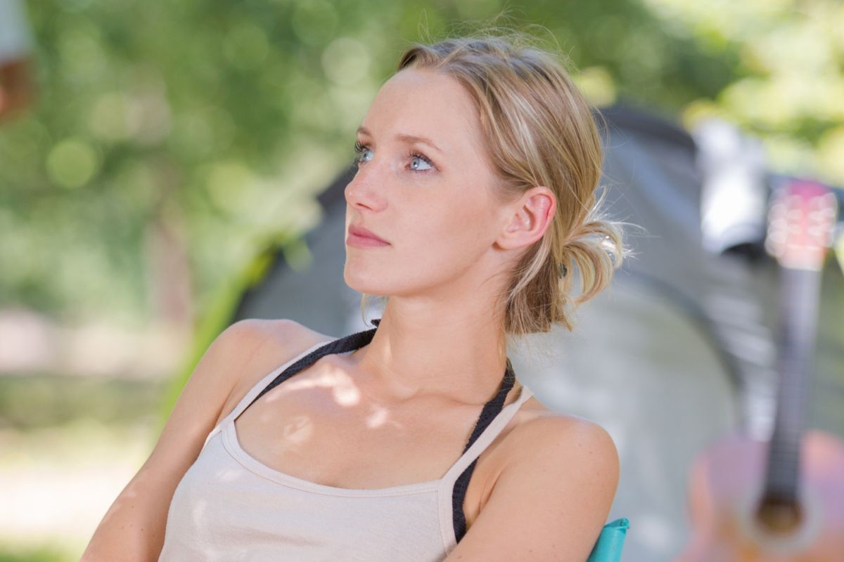 Para rozstaje się po wakacjach pod namiotem