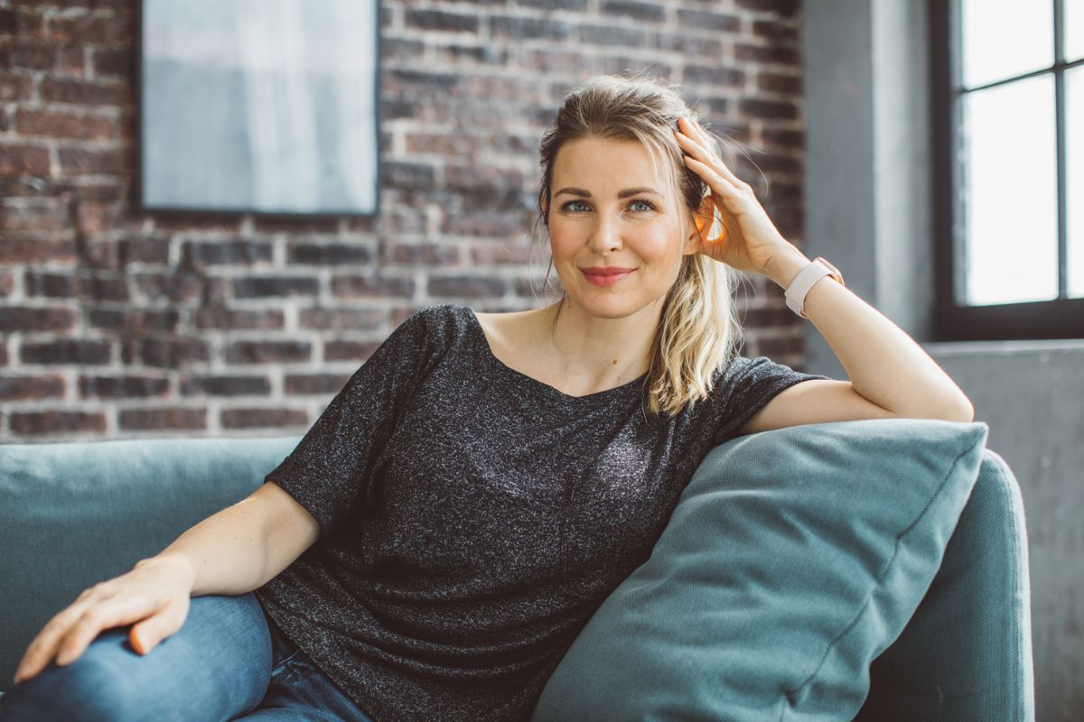 zadowolona z siebie kobieta