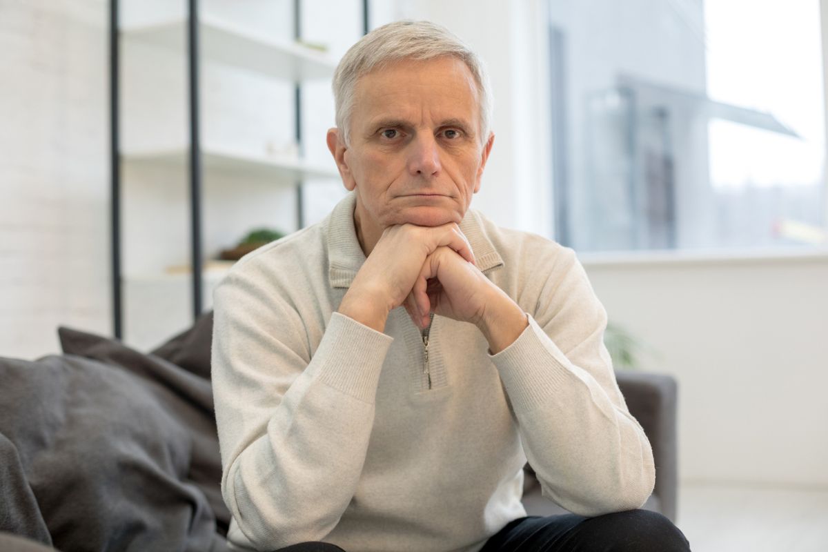 zmartwiony mężczyzna